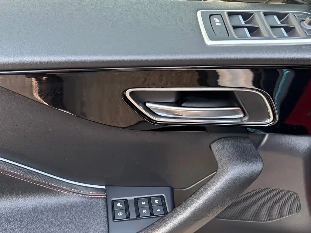 Jaguar F-PACE 2020 2.0T Urban Exclusive Edition купить на сайте DeffCars