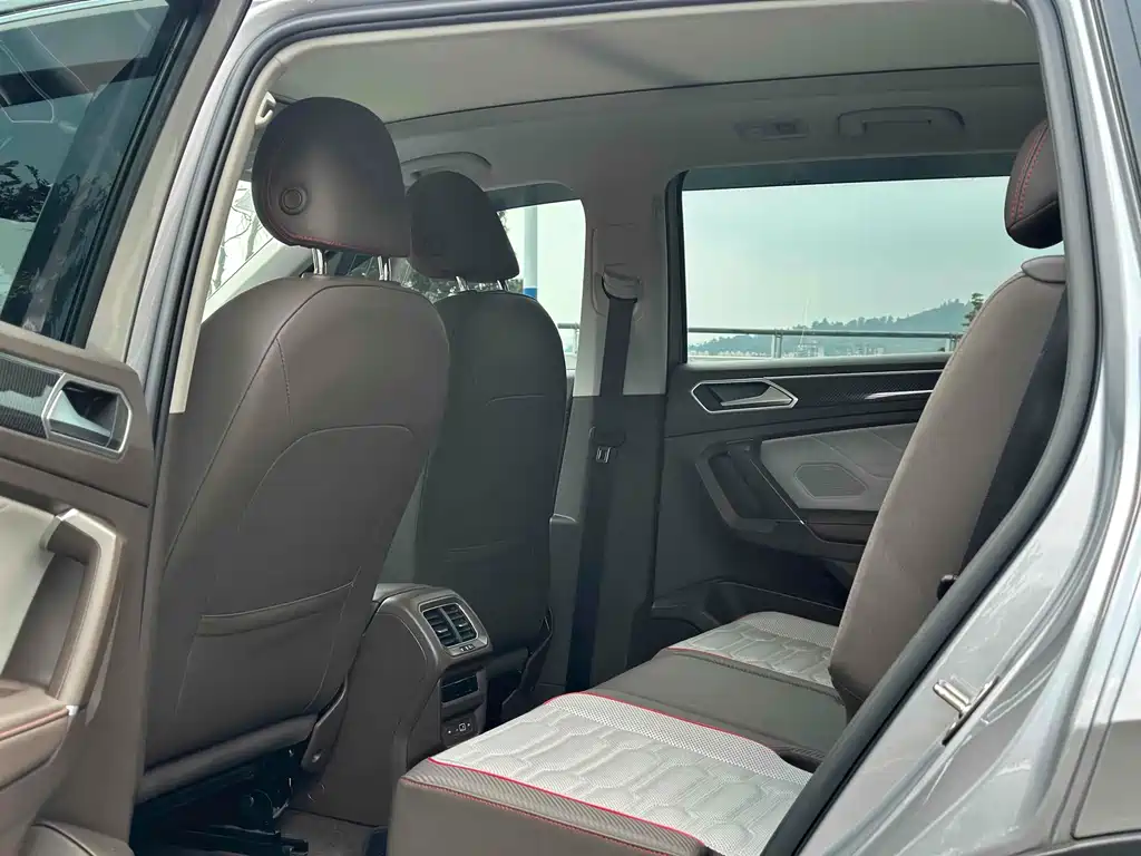 Tiguan L 2021 380TSI automatic four-wheel drive R-Line flagship version 7 seats купить на сайте DeffCars