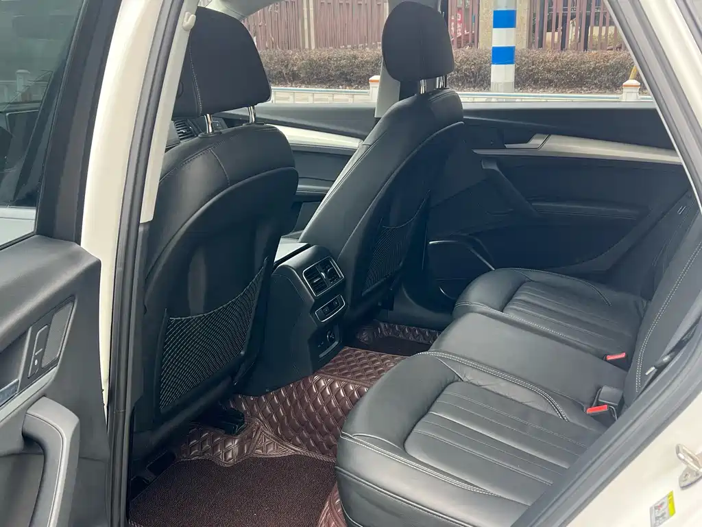 Audi Q5L 2020 40 TFSI enjoys fashionable style купить на сайте DeffCars