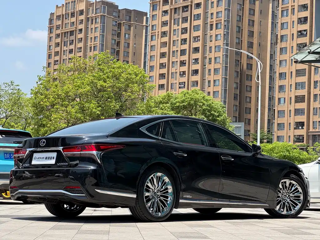 Lexus LS 2018 500h Executive Edition National V купить на сайте DeffCars