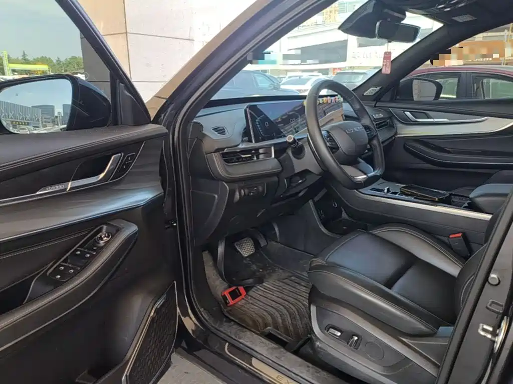 Xingtu Chasing the Wind 2022 Versailles Edition 1.6T DCT Chengfengqi Edition купить на сайте DeffCars