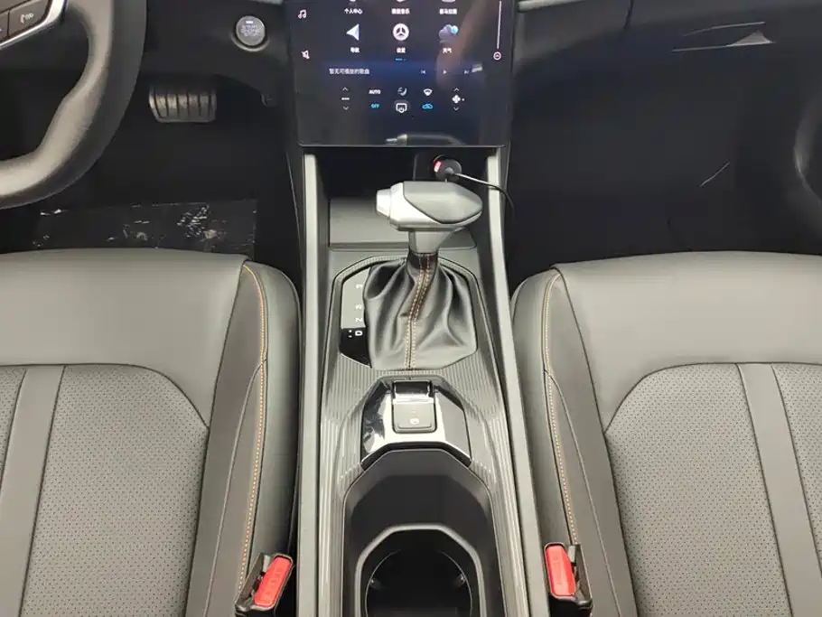 Yixuan 2024 1.5L Automatic Speed Edition купить на сайте DeffCars