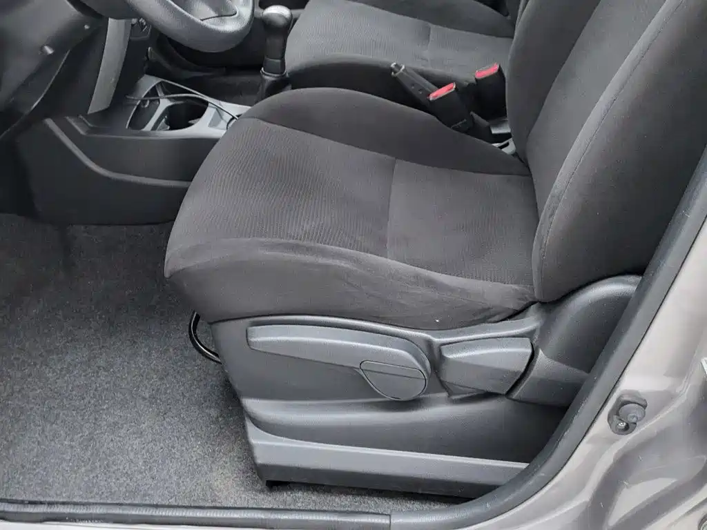 Liwei 2015 1.6XE manual comfort version купить на сайте DeffCars