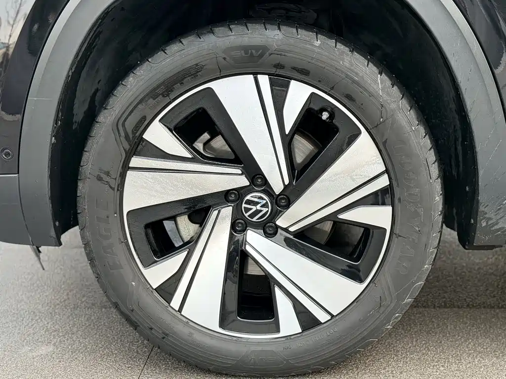 Touron 2023 380TSI four-wheel drive luxury version купить на сайте DeffCars