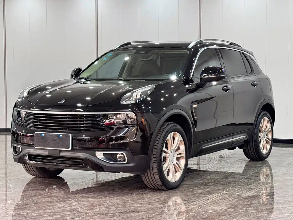 Lynk & Co 01 2017 2.0T two-wheel drive Pro version купить на сайте DeffCars