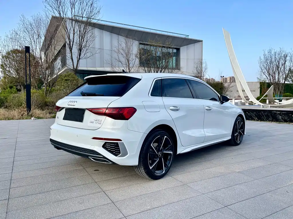 Audi A3 2023 facelift Sportback 35 TFSI stylish and sporty купить на сайте DeffCars