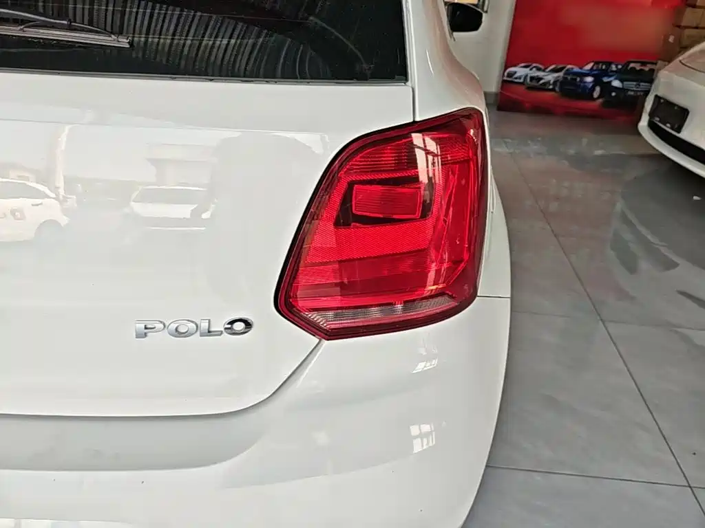 Polo 2016 1.4L Automatic Fashion Edition купить на сайте DeffCars