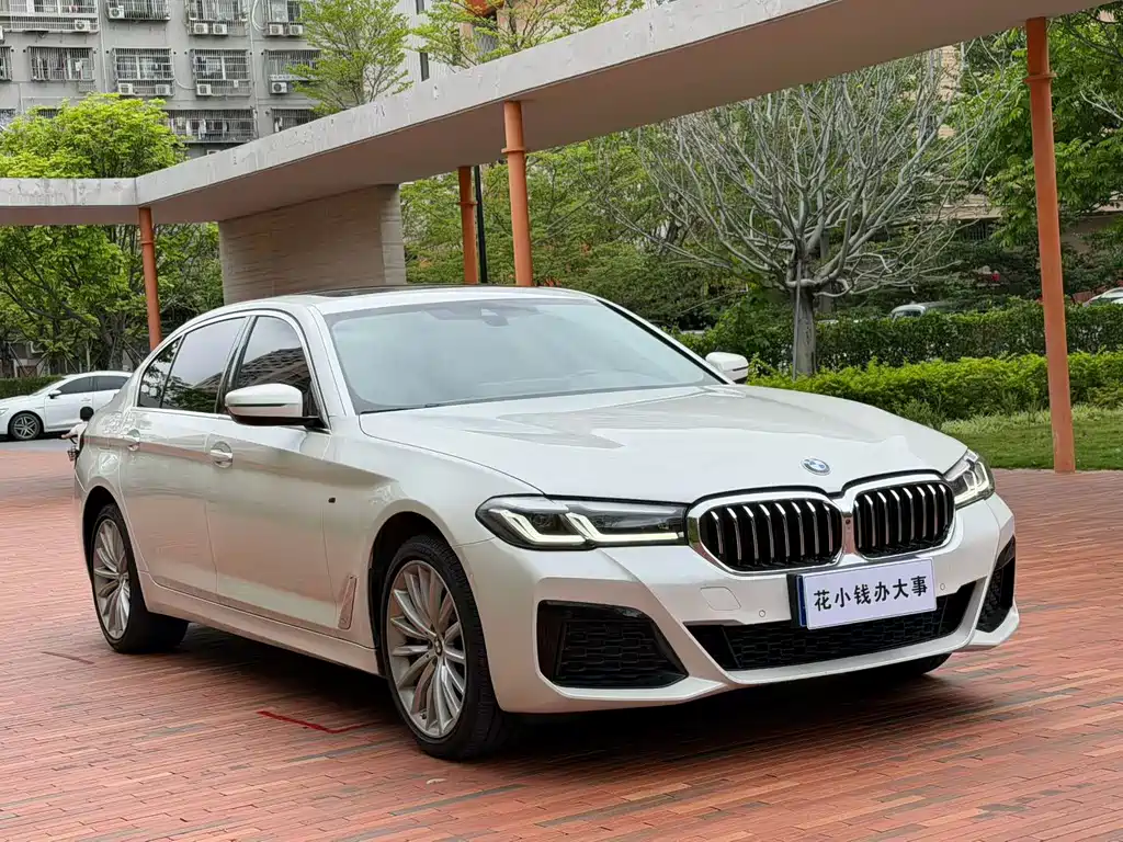 BMW 5 Series 2022 Facelift 530Li Exclusive Luxury Package купить на сайте DeffCars