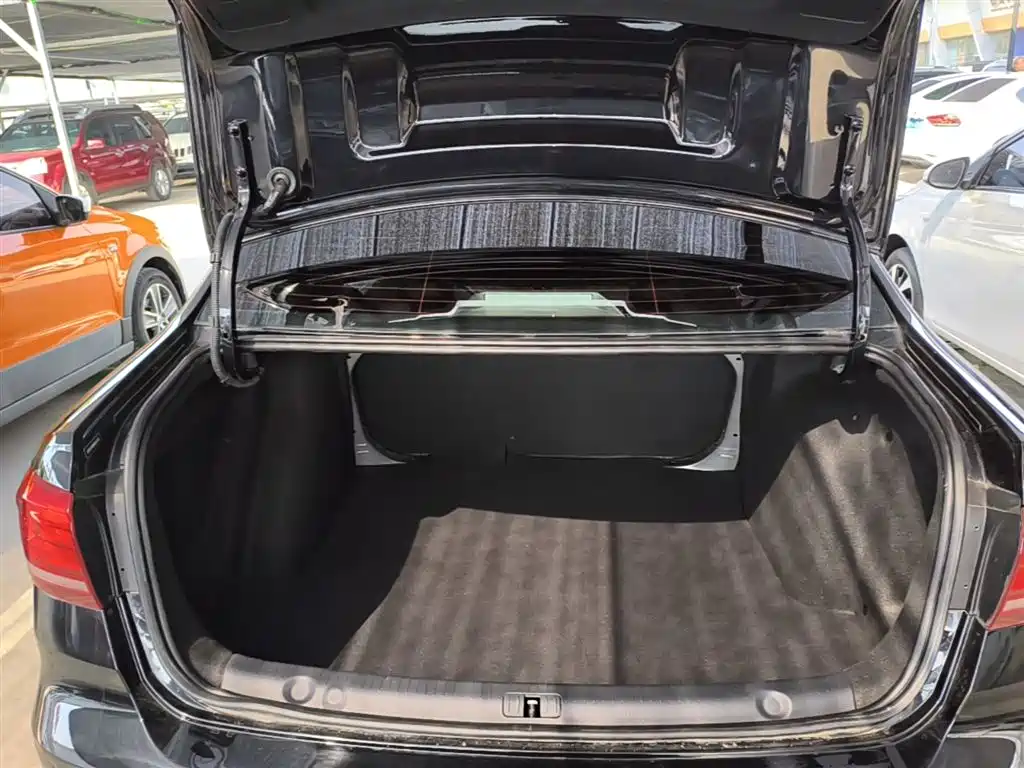 Lavida 2019 Lavida Qihang 1.5L Manual Fashion Edition National VI купить на сайте DeffCars