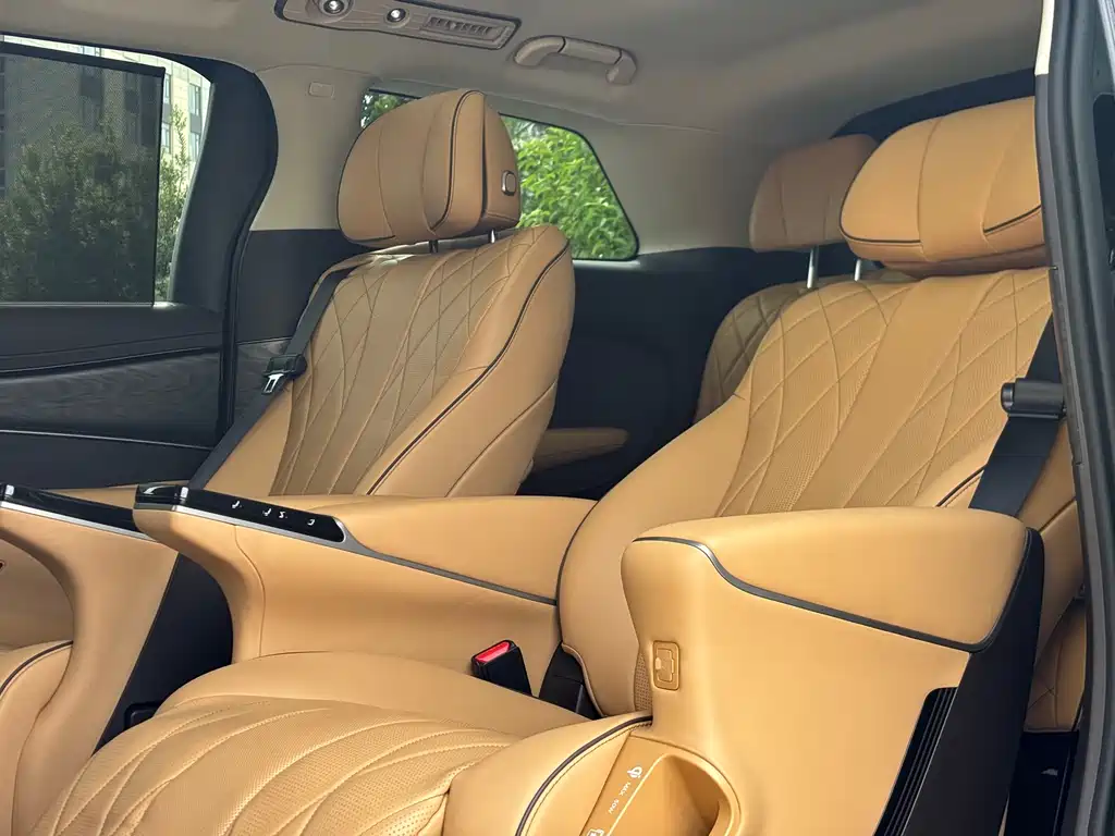 Denza D9 2024 DM-i 1050 Exclusive Type купить на сайте DeffCars