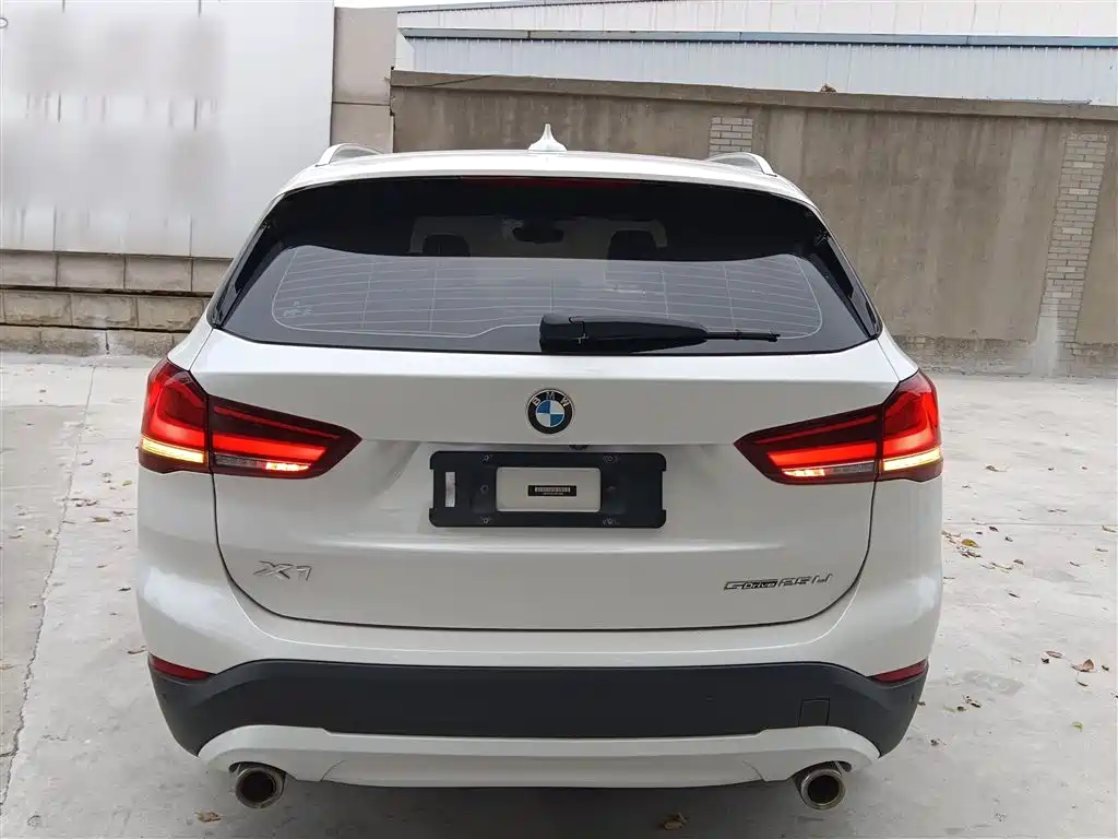 BMW X1 2020 sDrive25Li Leading Model купить на сайте DeffCars