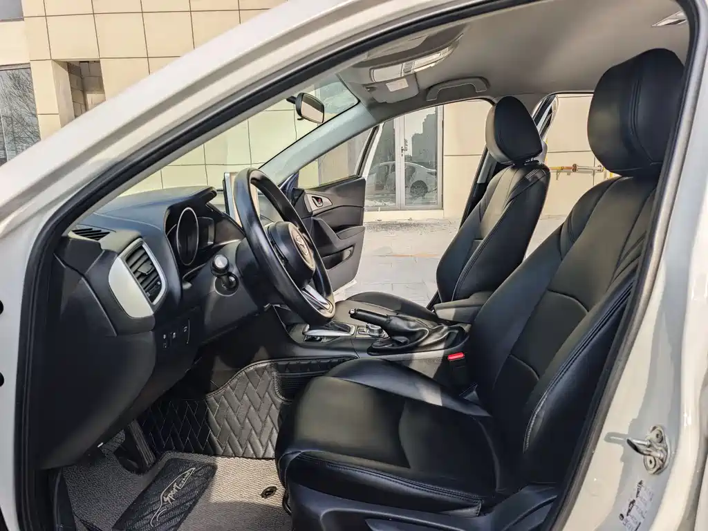 Mazda3 Angkesela 2017 Sedan 1.5L Automatic Comfort Type National V купить на сайте DeffCars
