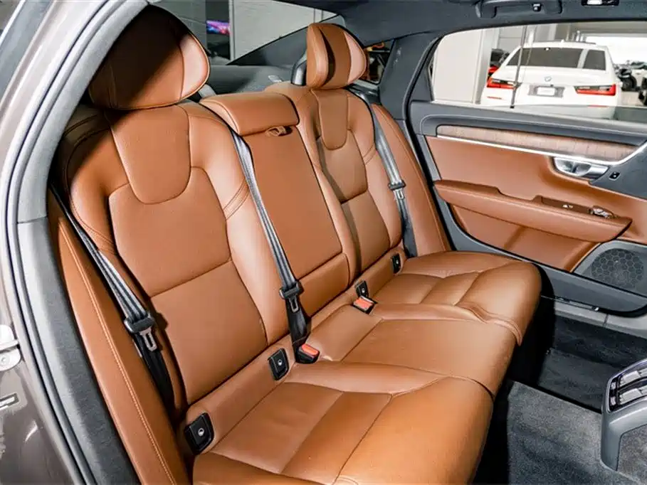 Volvo S90 2023 B5 Zhiyuan Luxury Edition купить на сайте DeffCars