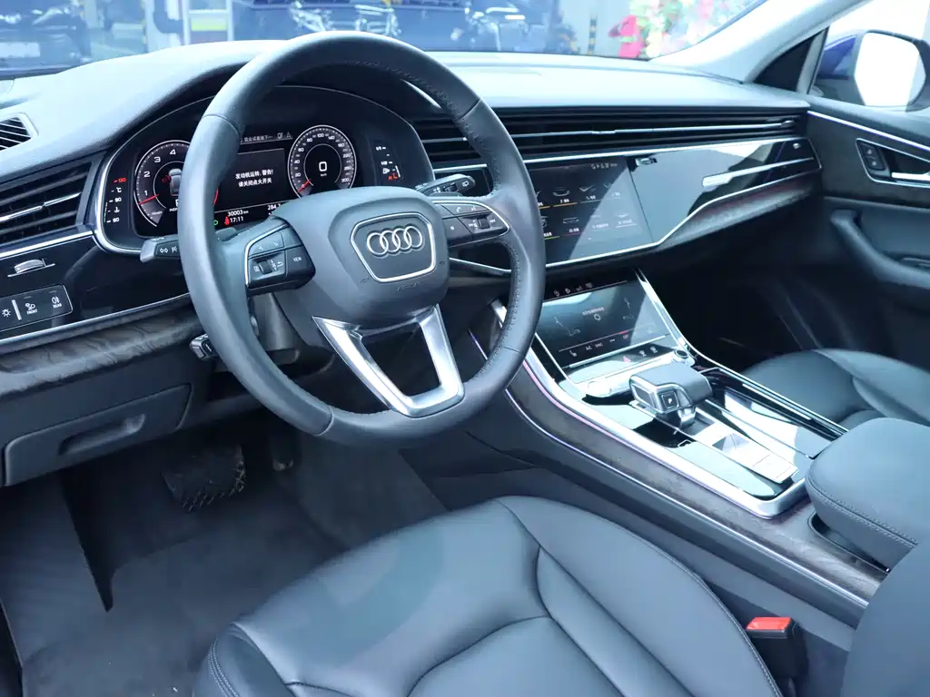 Audi Q8 2019 55 TFSI luxury and dynamic model купить на сайте DeffCars