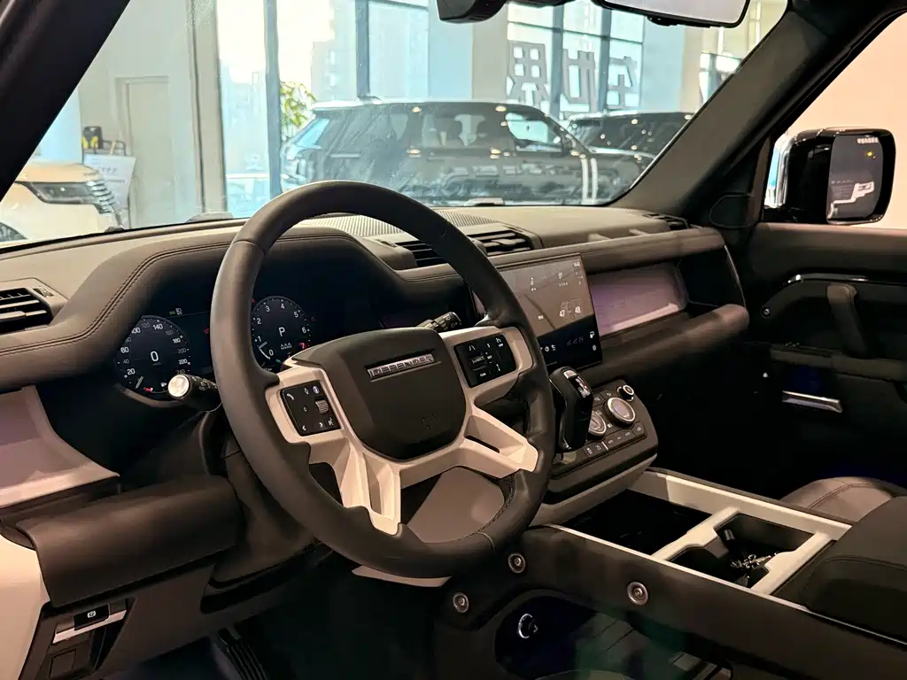 Land Rover Defender 2025 110 3.0T P400 X-Dynamic SE купить на сайте DeffCars