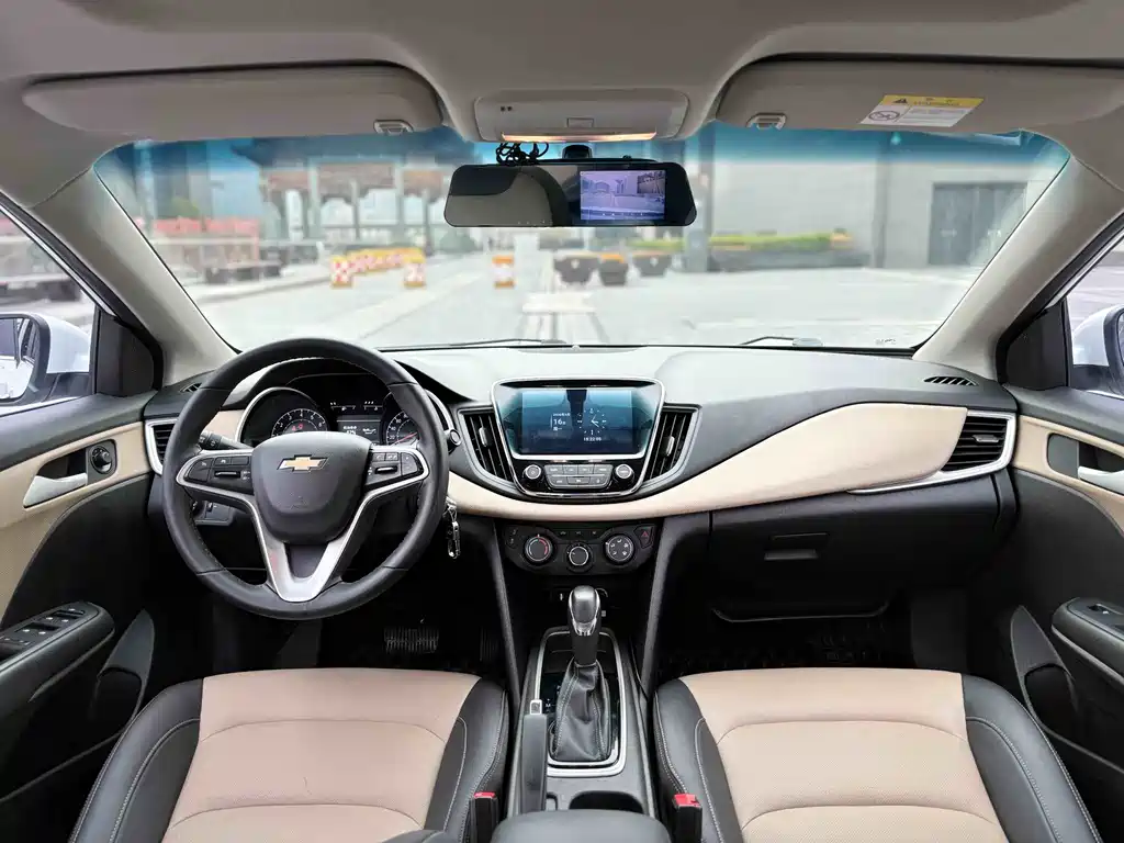 Cruze 2022 320 Automatic Sunroof Edition купить на сайте DeffCars