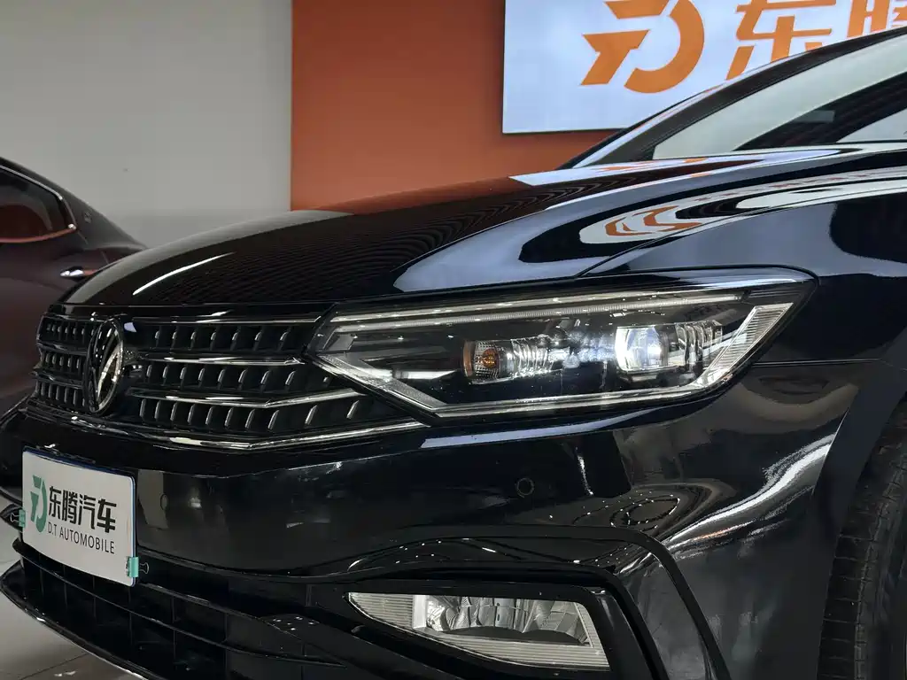 Magotan 2023 2 million commemorative edition 330TSI DSG luxury model купить на сайте DeffCars