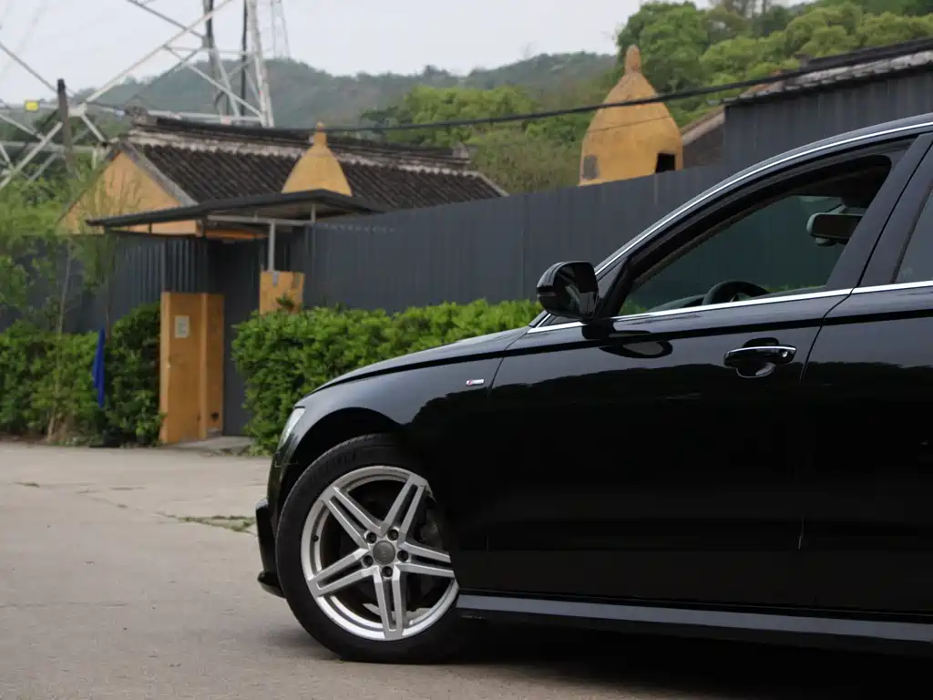 Audi A6L 2018 30th Anniversary Model 30 FSI Fashion Model купить на сайте DeffCars