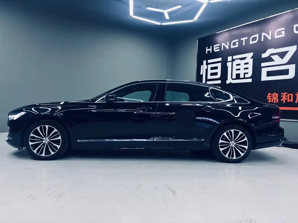 Volvo S90 2025 B5 Zhiyi Luxury Edition купить на сайте DeffCars