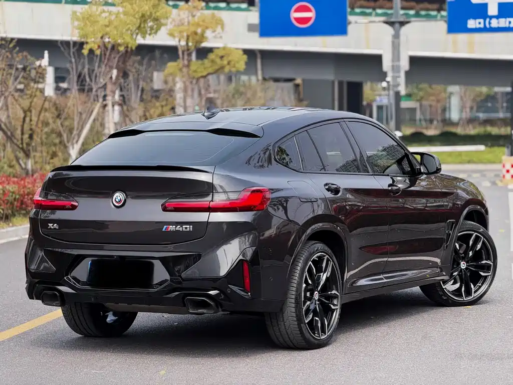 BMW X4 M40i 2022 M40i купить на сайте DeffCars