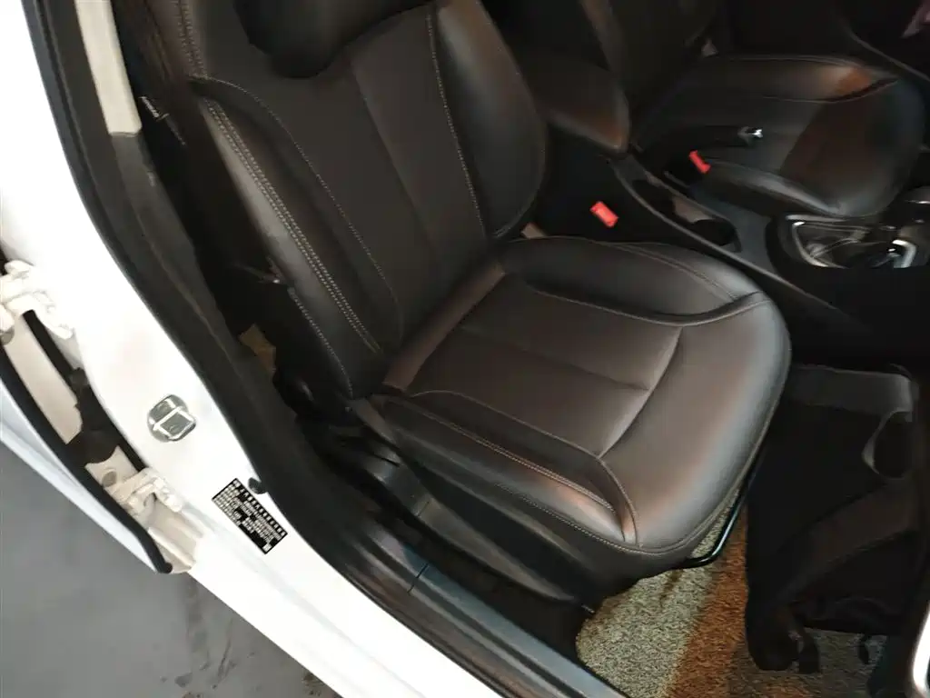 Yinglang 2021 model model 1.5L automatic elite model купить на сайте DeffCars