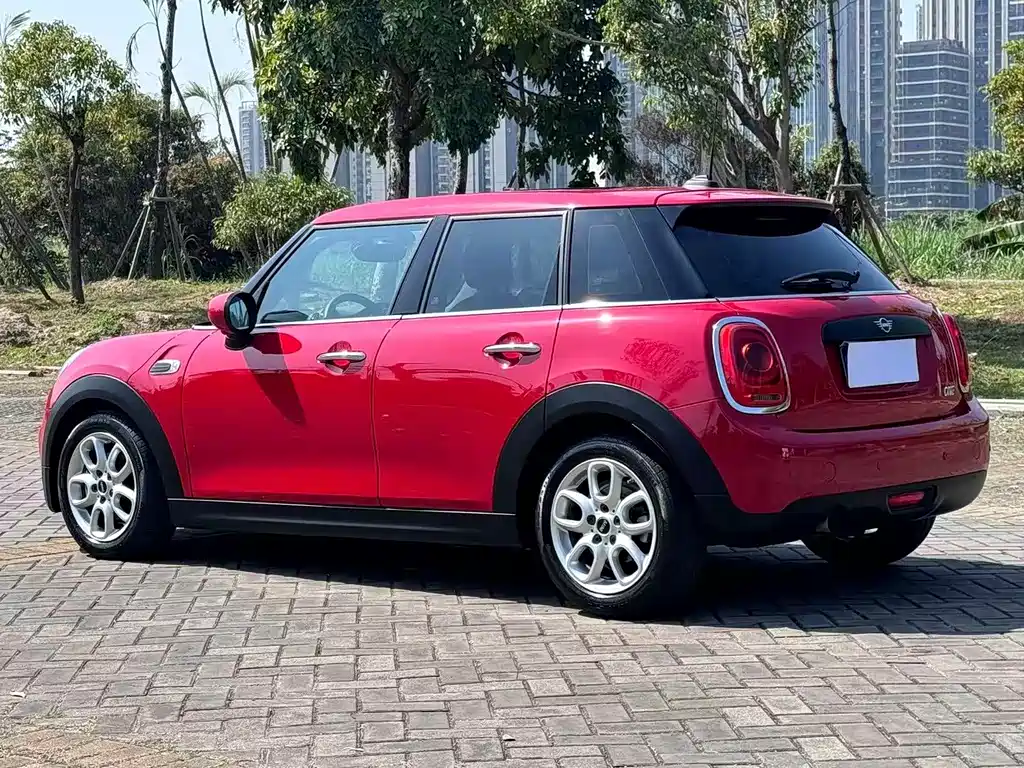 MINI 2018 1.5T ONE five-door version купить на сайте DeffCars