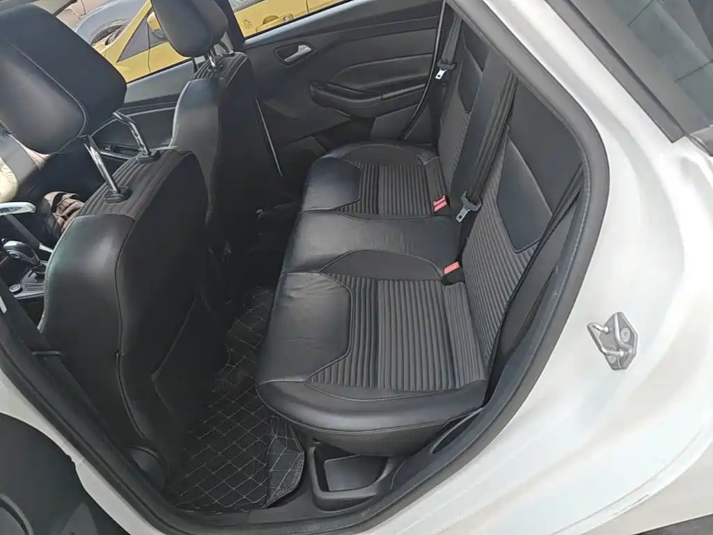 Focus 2017 sedan 1.6L automatic stylish smart mobility version купить на сайте DeffCars