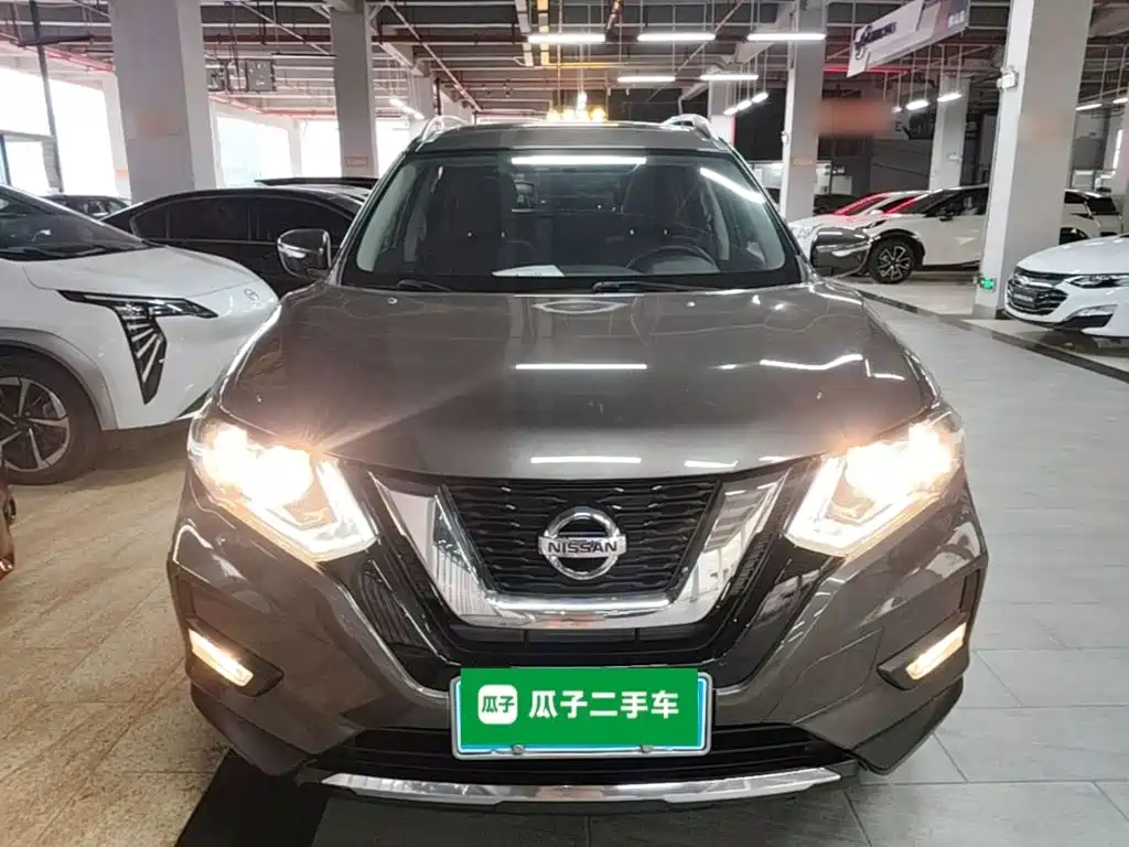 X-Trail 2017 2.5L CVT Leading Edition 4WD купить на сайте DeffCars