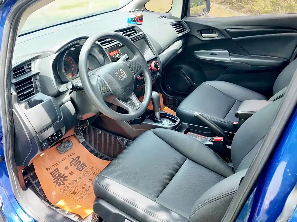 Fit 2016 1.5L LX CVT comfort model купить на сайте DeffCars