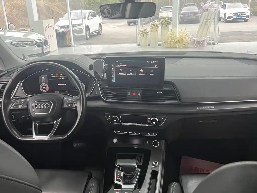 Audi Q5L 2022 40T luxury and dynamic model купить на сайте DeffCars