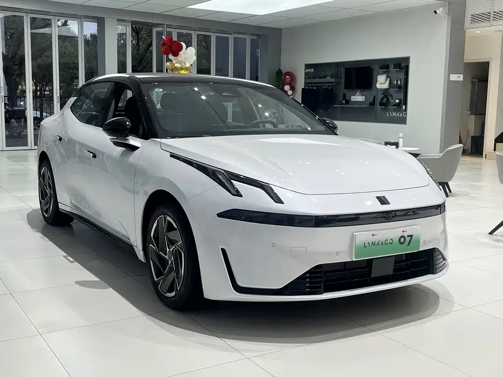 Lynk & Co 07 EM-P 2024 EM-P 126 long battery life Halo купить на сайте DeffCars