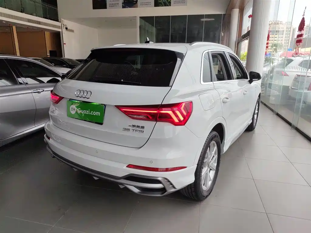 Audi Q3 2019 35 TFSI aggressive and dynamic купить на сайте DeffCars