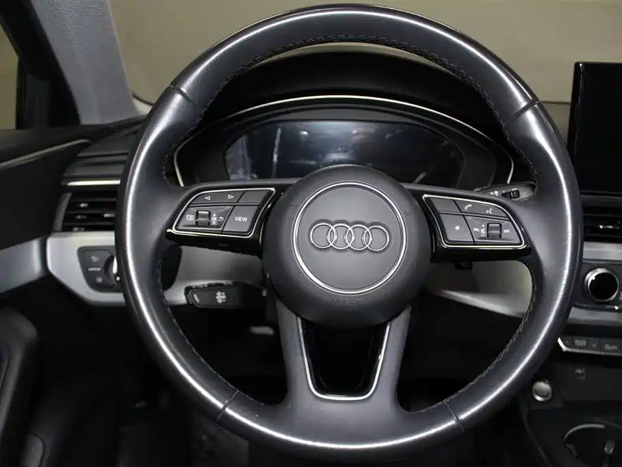 Audi A4L 2024 40 TFSI Fashionable and Dynamic купить на сайте DeffCars
