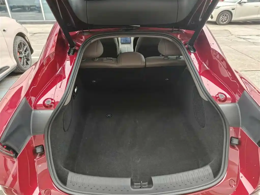 Zhiji L6 2025 Max купить на сайте DeffCars