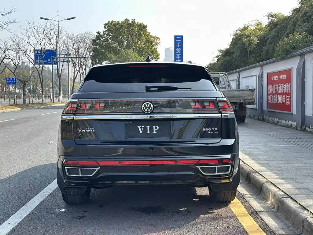 Touron 2022 380TSI four-wheel drive luxury version купить на сайте DeffCars