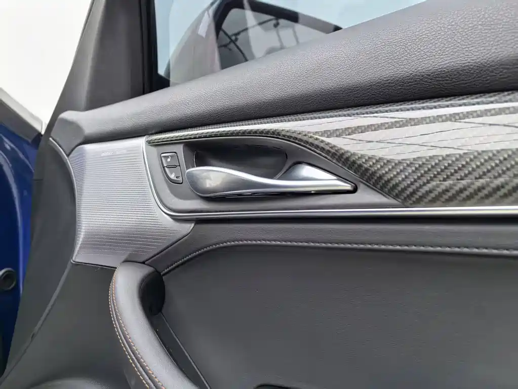 Cadillac CT5 2020 facelift 28T Platinum Sports Edition купить на сайте DeffCars