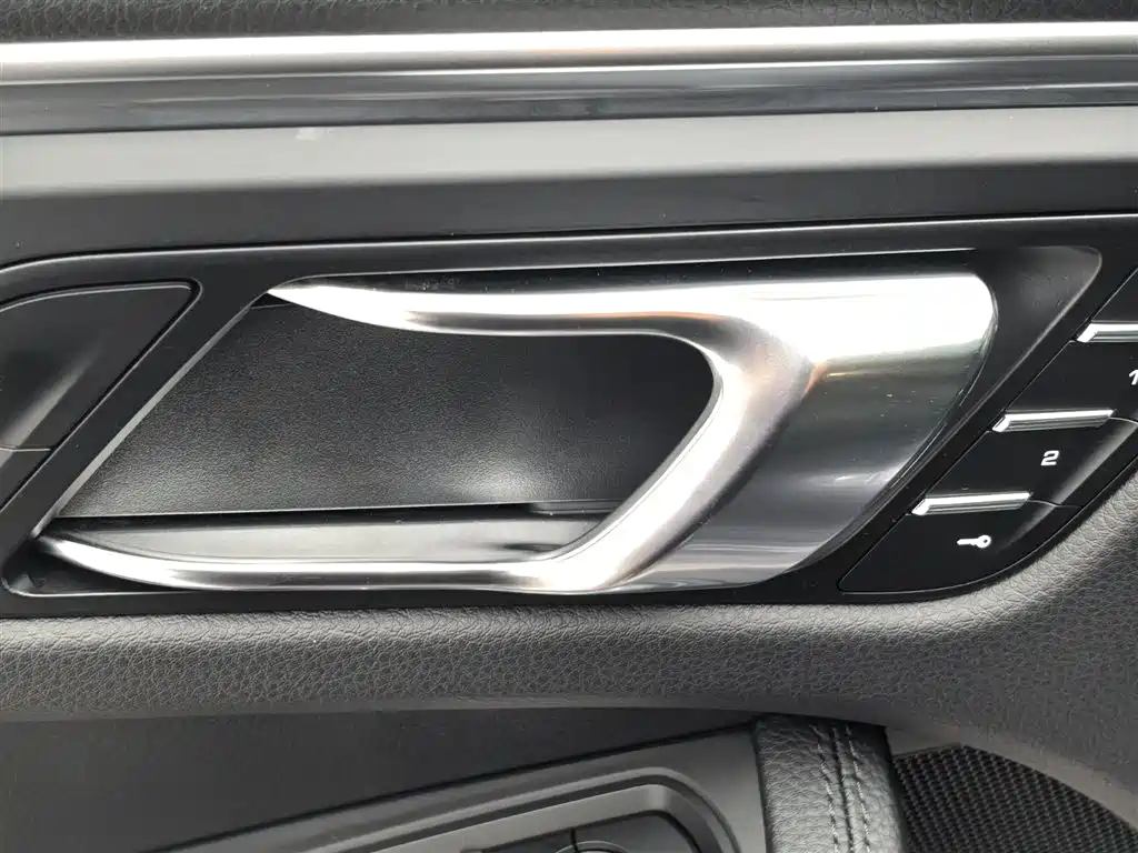 Macan 2022 Macan 2.0T купить на сайте DeffCars