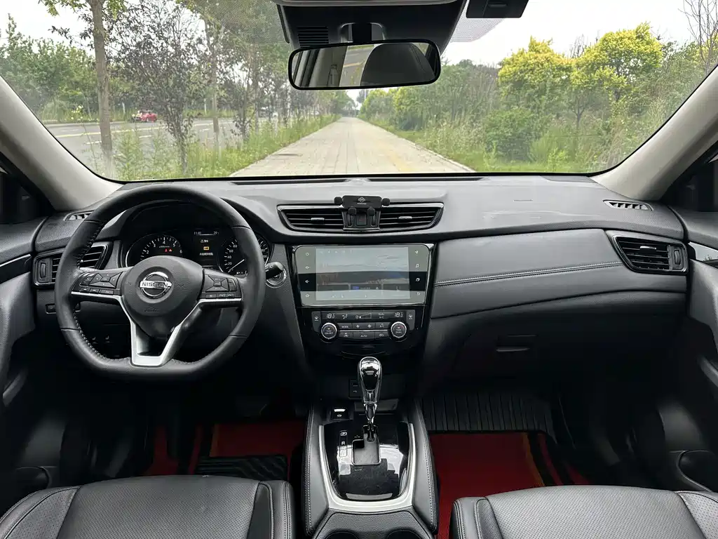X-Trail 2022款 2.0L 两驱智联舒享版 купить на сайте DeffCars