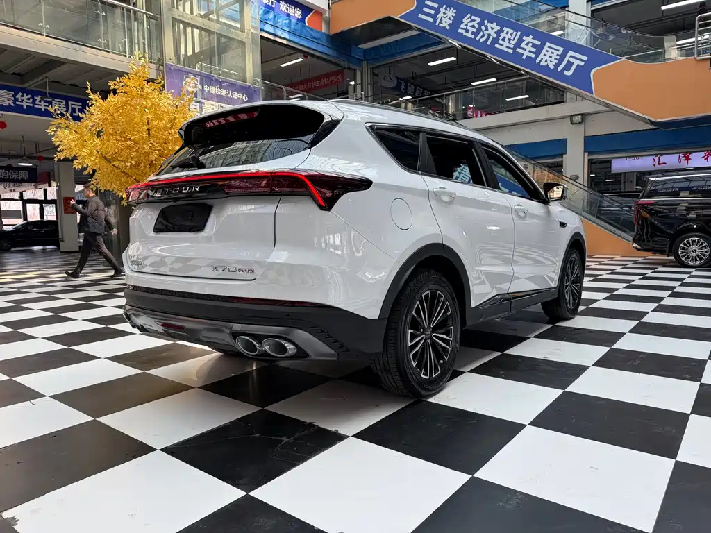 Jietu X70 PLUS 2021 facelift 1.5T DCT Mountain PRO 7 seats купить на сайте DeffCars