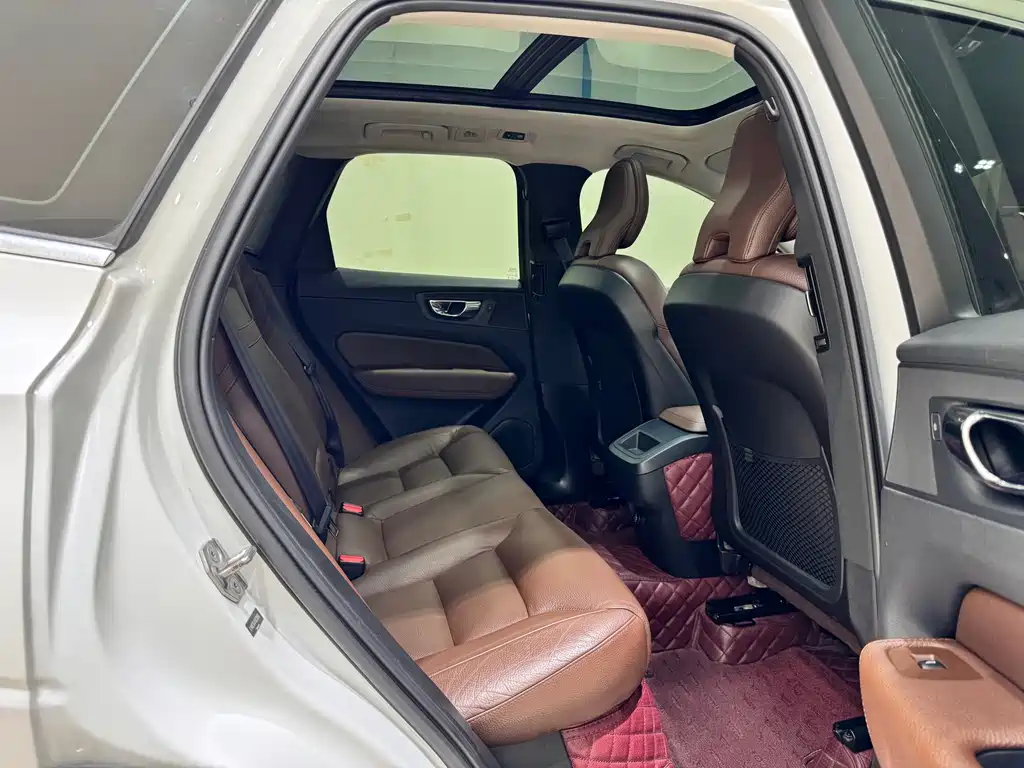 Volvo XC60 2019 T5 Four-wheel Drive Smart Edition National V купить на сайте DeffCars