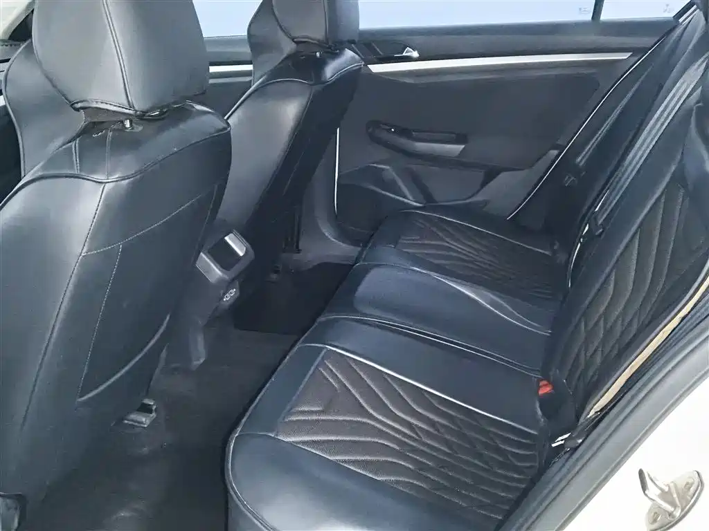 Bora 2021 1.5L Automatic Fashion Smart Connected Edition купить на сайте DeffCars