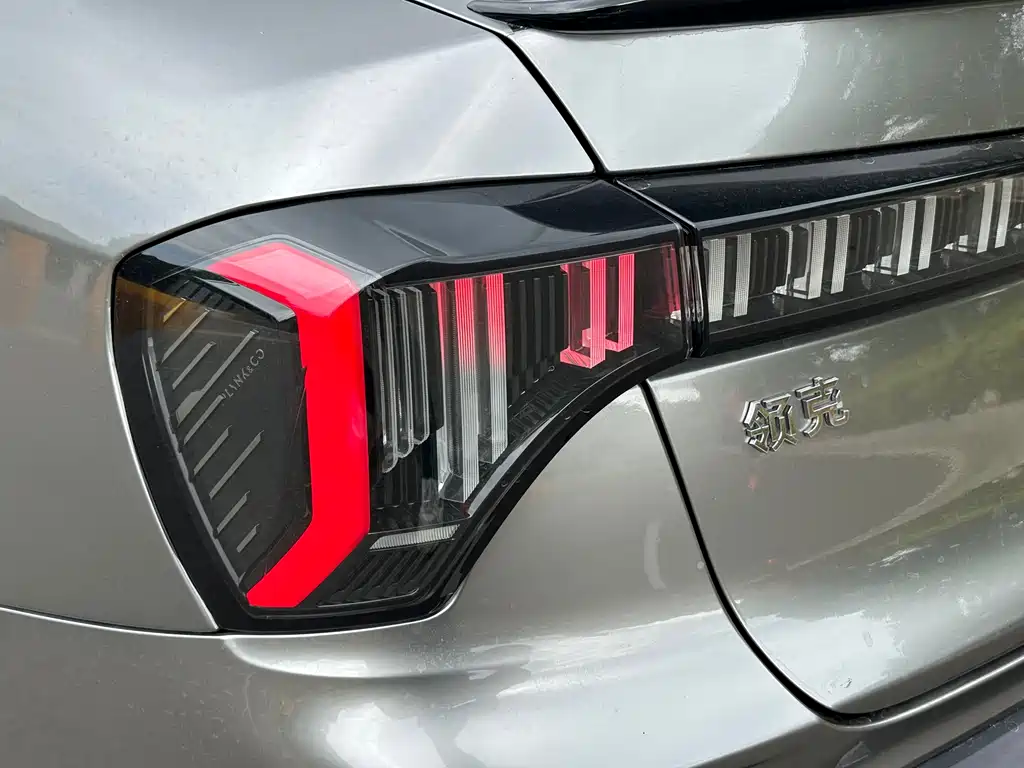 Lynk & Co 03 2023 2.0TD DCT Halo купить на сайте DeffCars