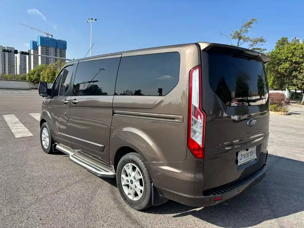 Tourio 2017 2.0T Automatic Elite Edition купить на сайте DeffCars