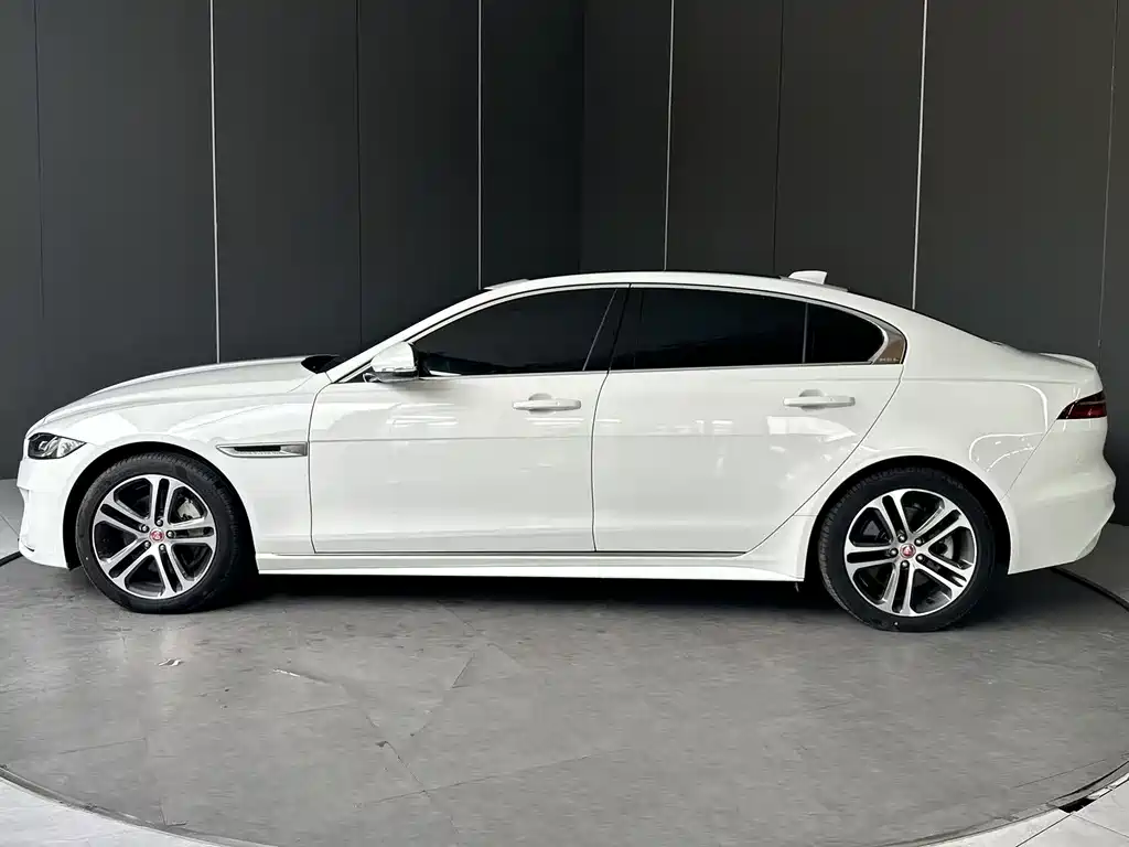 Jaguar XEL 2023 2.0T 250PS R-DYNAMIC S Advanced Sports Edition купить на сайте DeffCars