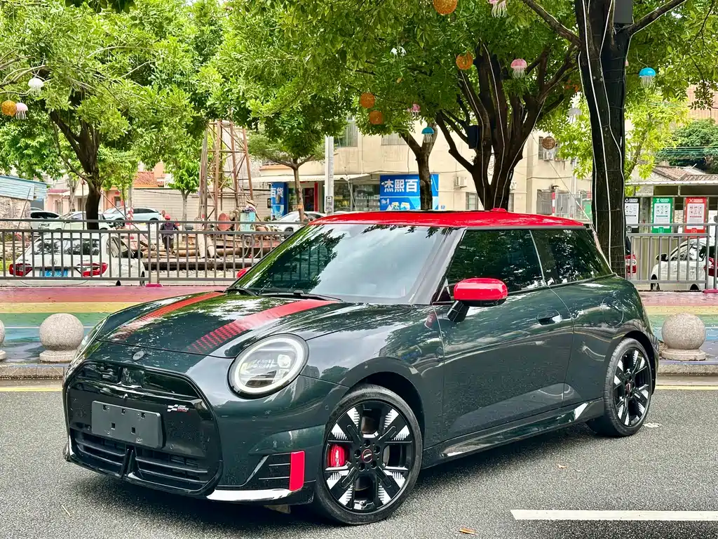 ELECTRIC MINI JCW 2025 JOHN COOPER WORKS купить на сайте DeffCars