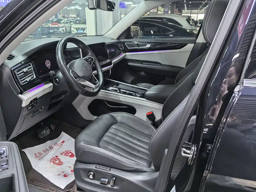 Touron 2022 380TSI four-wheel drive luxury version купить на сайте DeffCars