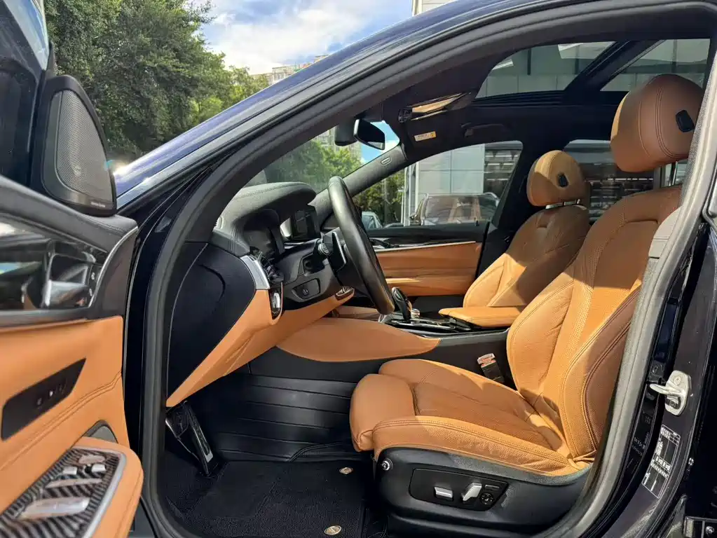 BMW 6 Series GT 2018 630i Luxury Design Package купить на сайте DeffCars