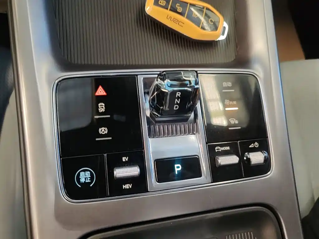 Seal 2023 DM-i 1.5L 121km luxury model купить на сайте DeffCars