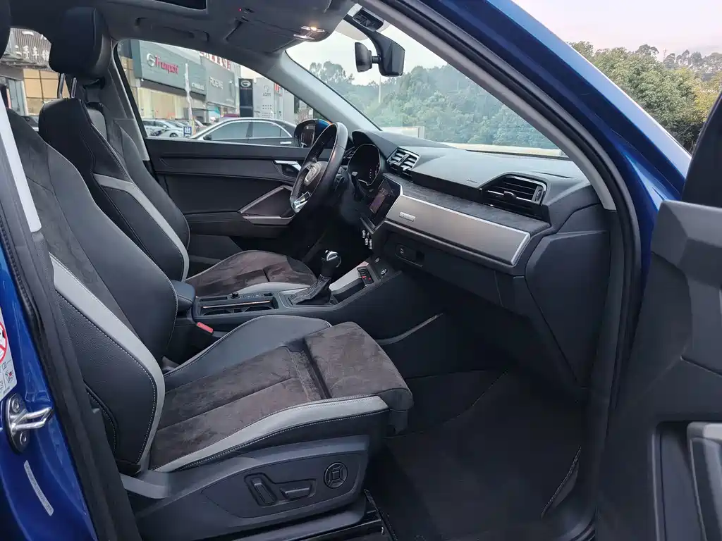 Audi Q3 2020 35 TFSI Fashionable and Dynamic купить на сайте DeffCars