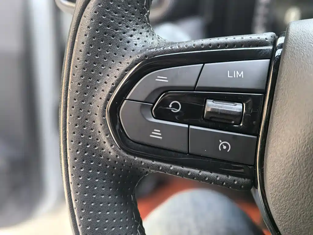 Lynk & Co 03 2022 2.0TD DCT Pro купить на сайте DeffCars